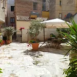 Cortile Antico 3*