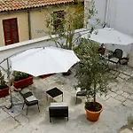 Cortile Antico 3*