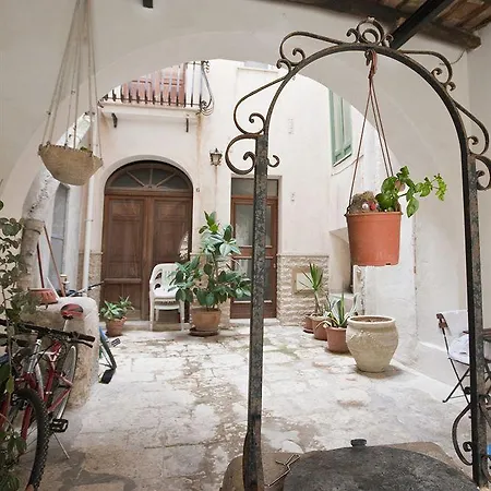 Apart Otel Cortile Antico