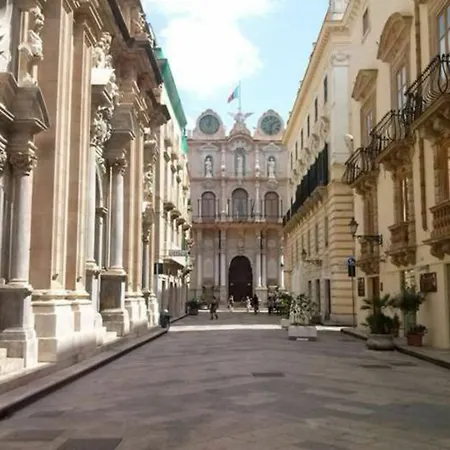 Cortile Antico 3*