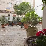 Aparthotel Cortile Antico 3*