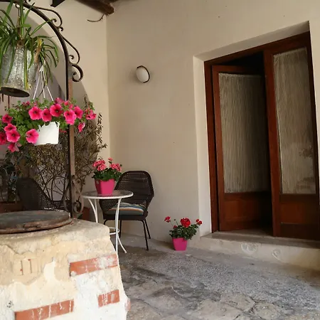 Cortile Antico Aparthotel Trapani